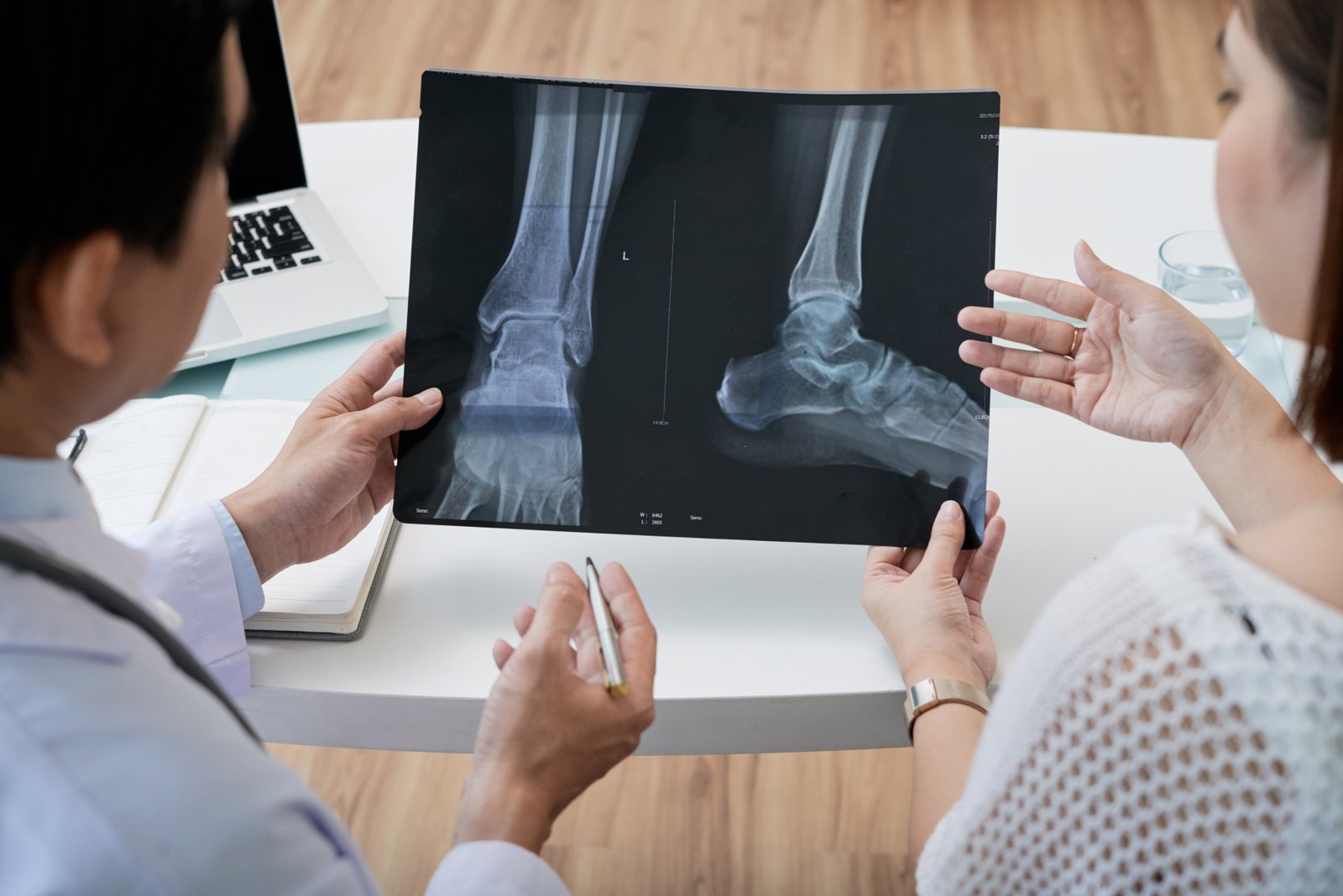 Why Your Knee Pain Persists Even After Normal X-Rays