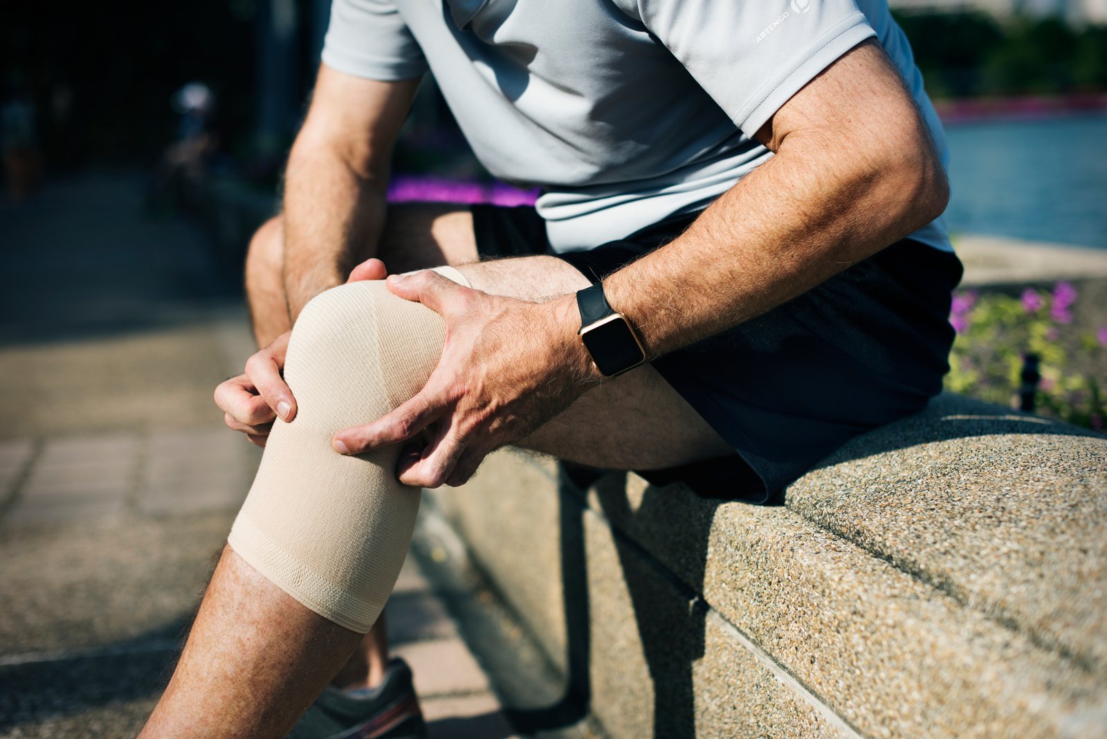 When Is the Right Time for Knee Replacement? Early vs Late Surgery Explained